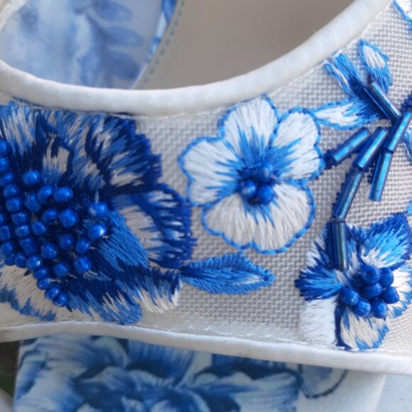 Rare 🔥 Boho embroidered and beaded retro Betsy Johnson shoes - Picture 10 of 13